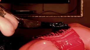 Femdom Lesbian Pussy Masturbation in Latex – FREE porn video