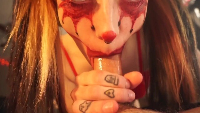 CLOWN GIRL SUCKS N FUCKS FOR HER HALLOWEEN TREAT Porn Videos